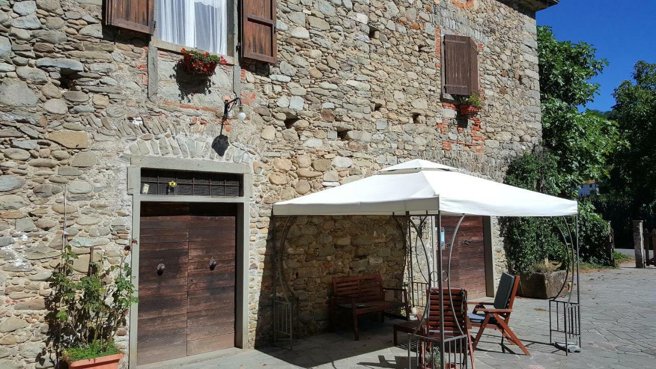 Ai Chiosi Affittacamere Pontremoli Exteriör bild