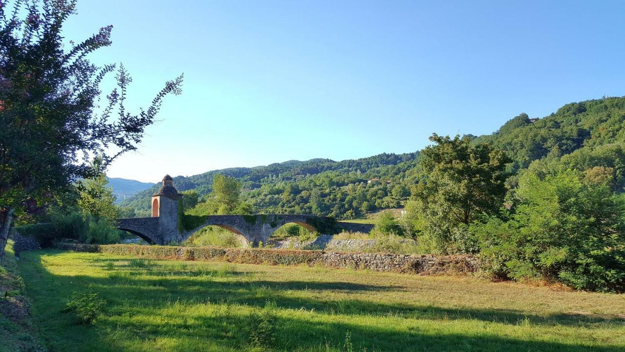 Ai Chiosi Affittacamere Pontremoli Exteriör bild
