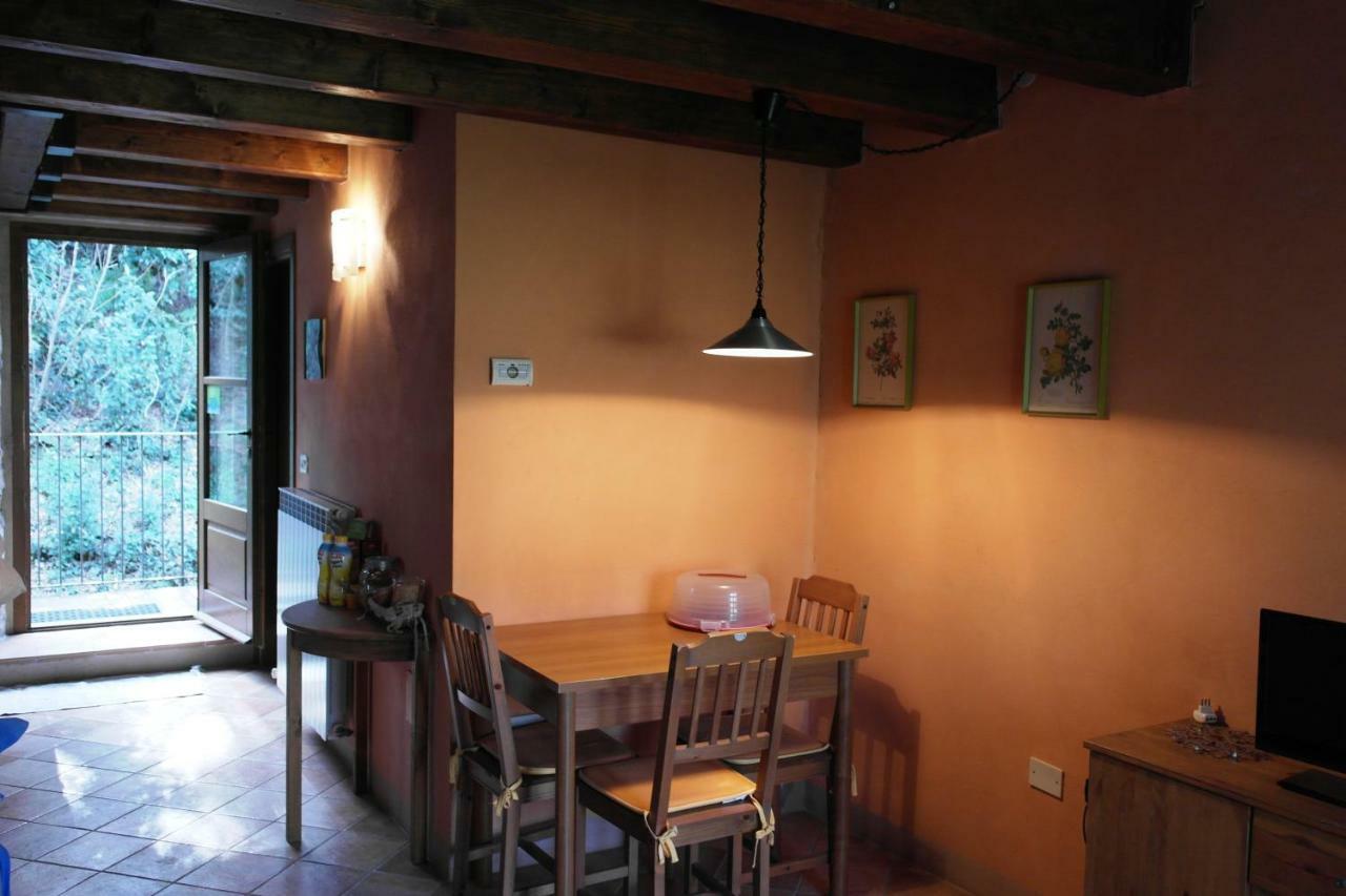 Ai Chiosi Affittacamere Pontremoli Exteriör bild