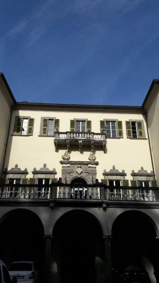 Ai Chiosi Affittacamere Pontremoli Exteriör bild